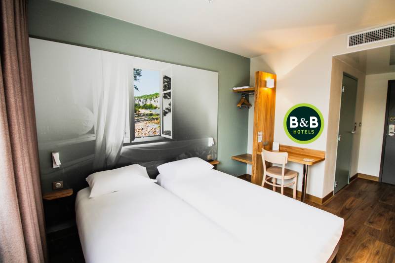 La chambre lits jumeaux de l'hôtel B&B Montélimar Sud à Montélimar